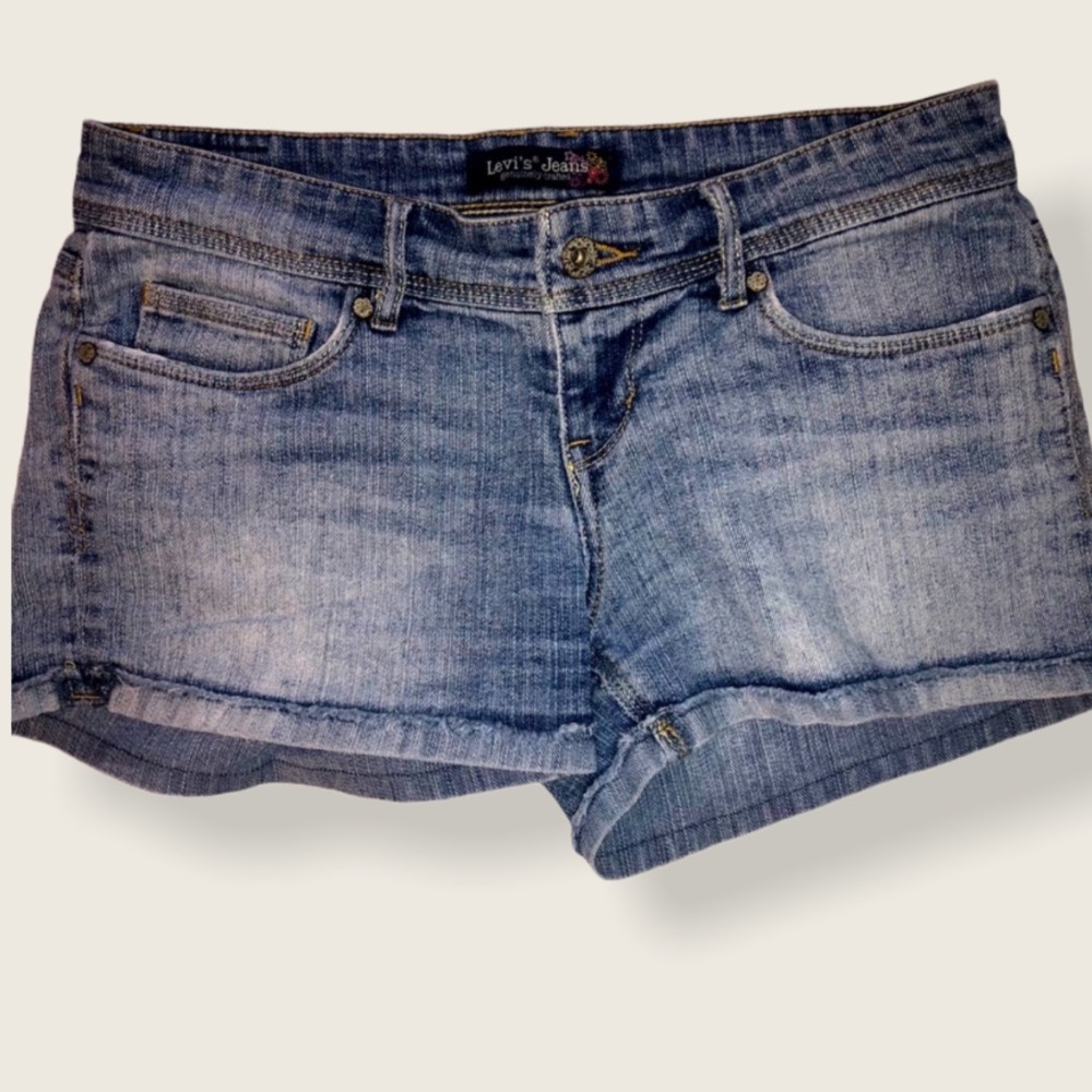 Size 3 Levi’s Denim Shorts